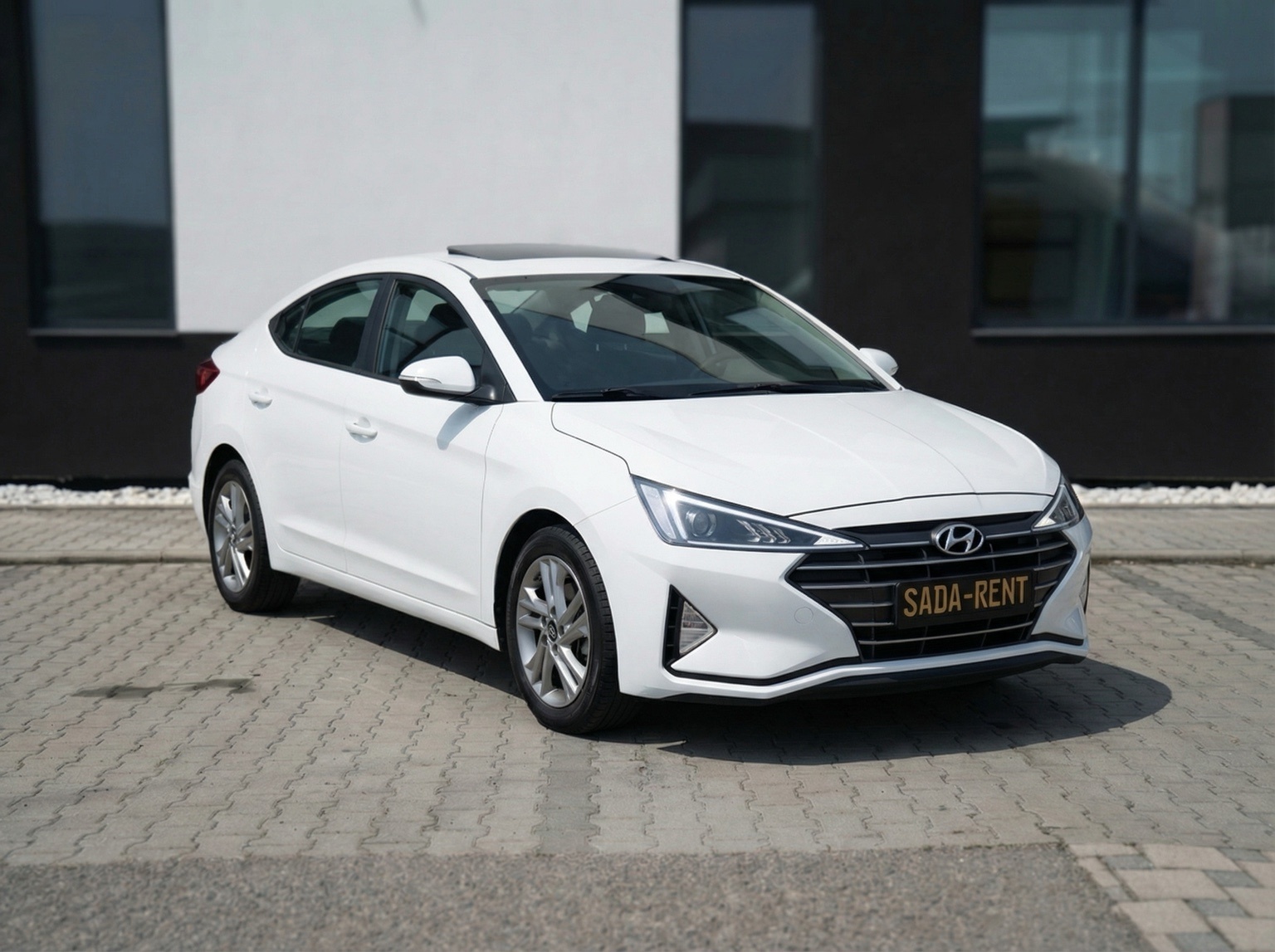 Hyundai Elantra – 2