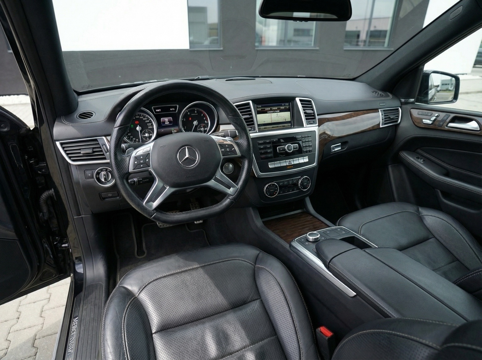 Mercedes ML – 4