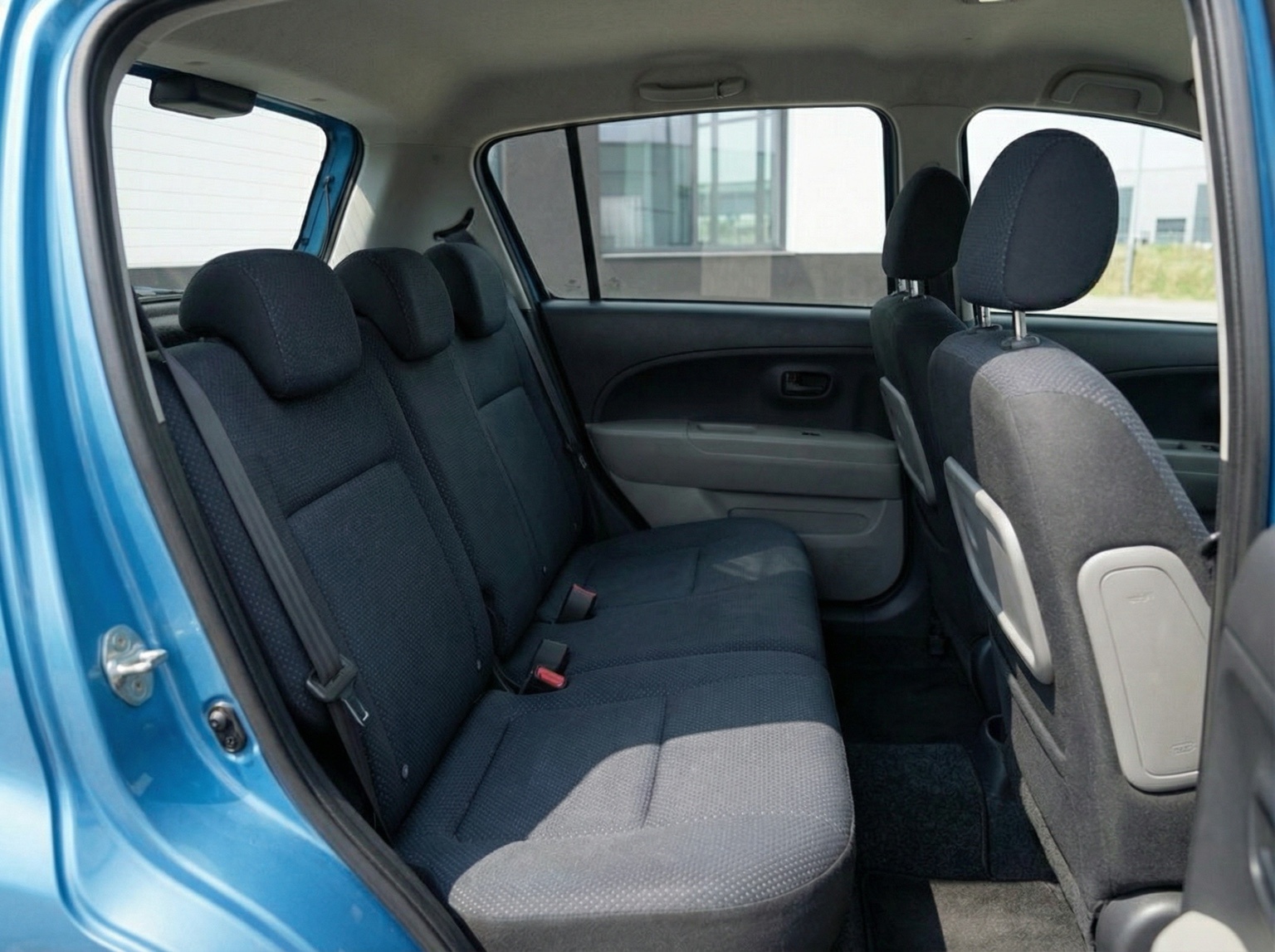 Daihatsu Sirion – 5