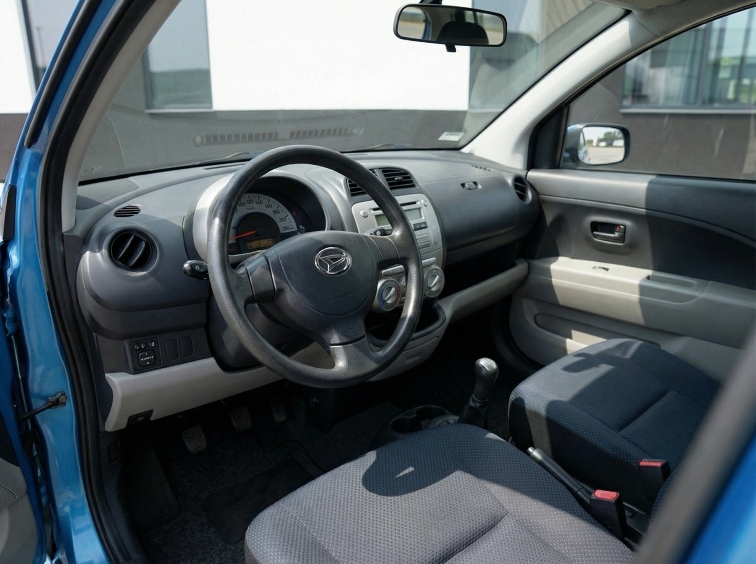 Daihatsu Sirion – 4
