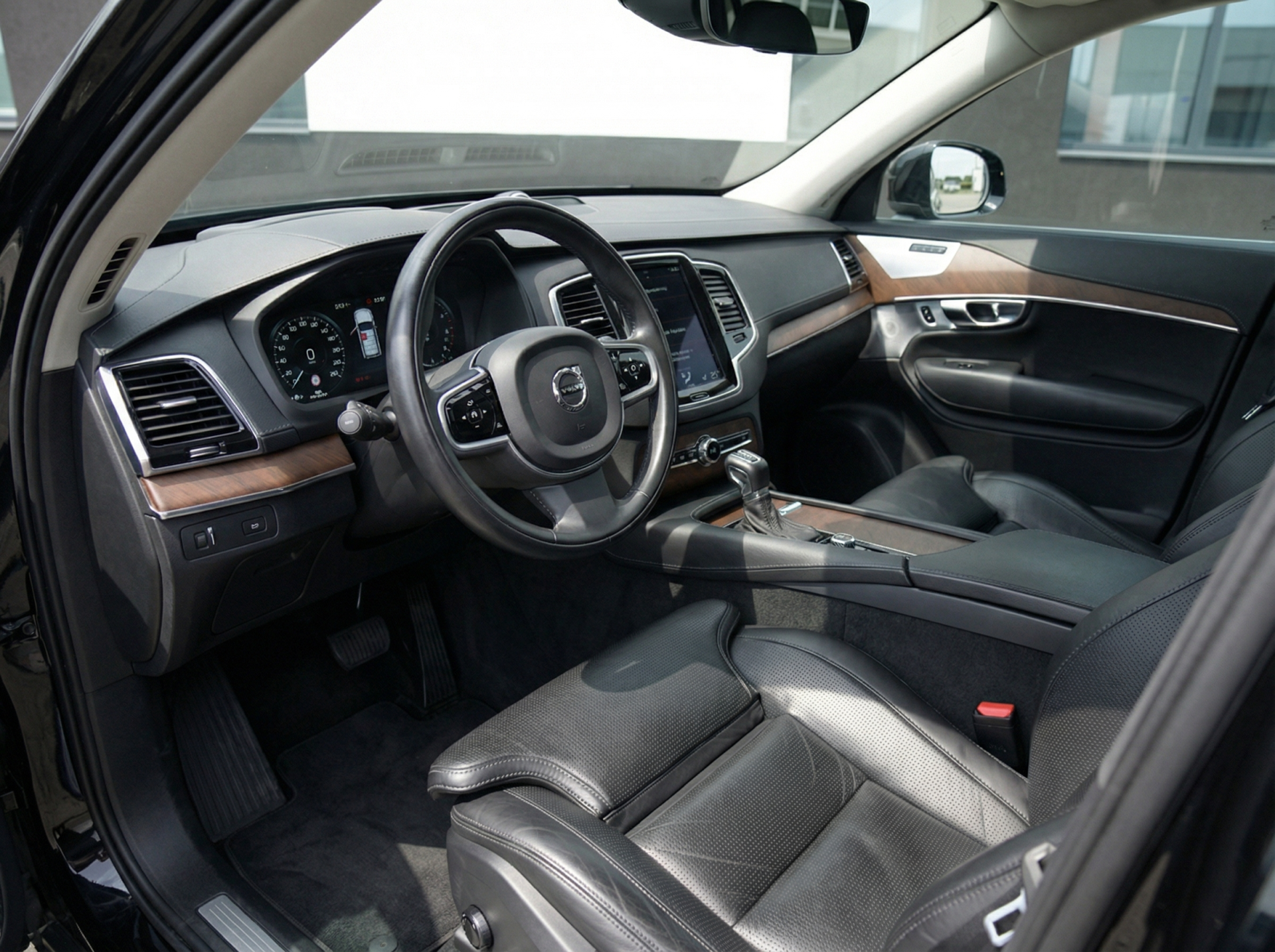 Volvo XC90 – 4
