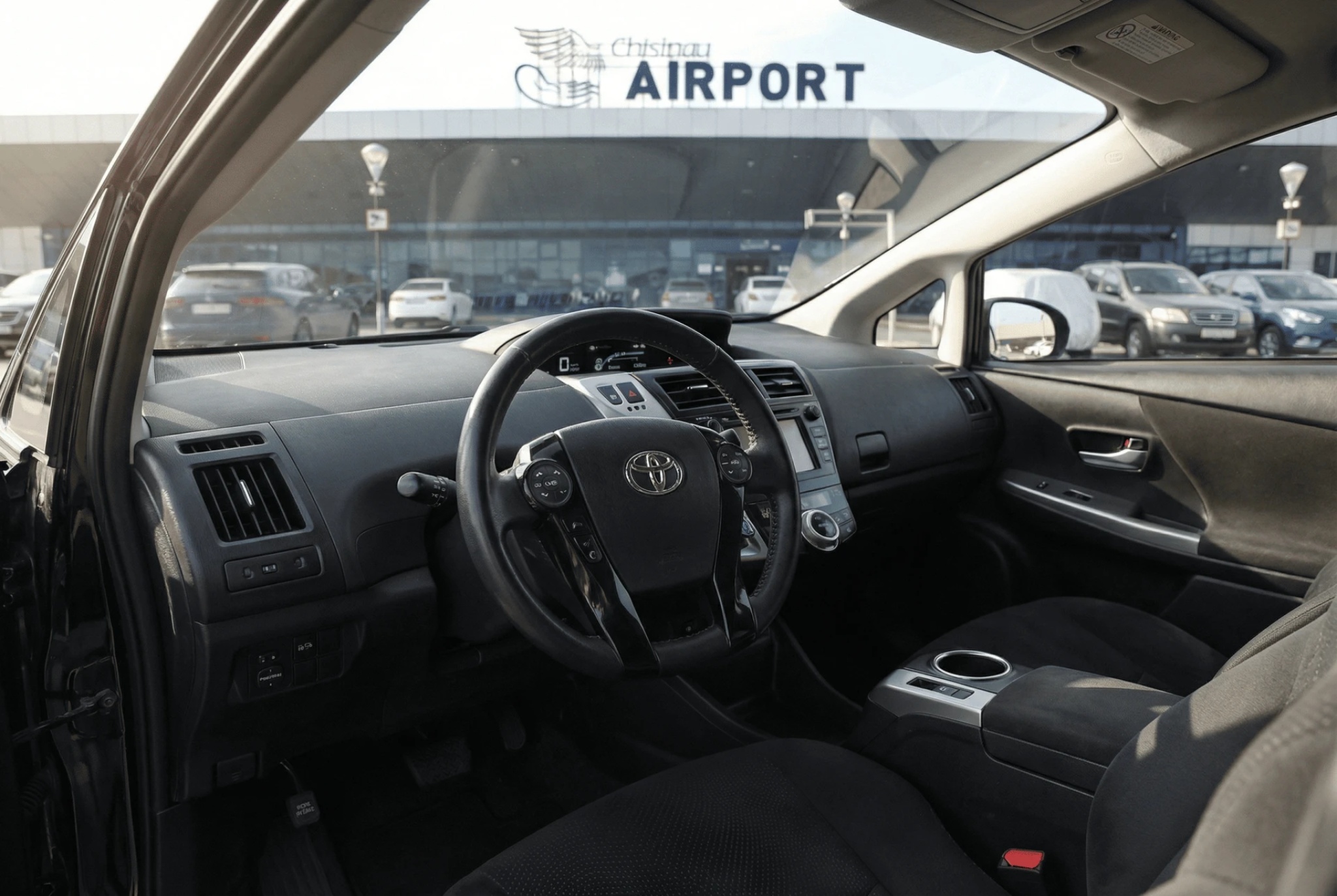 Toyota Prius V – 4
